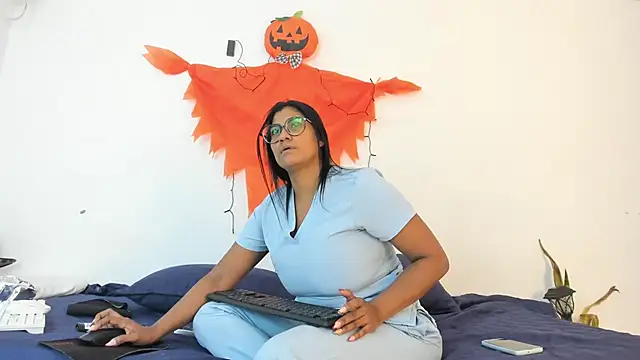  Miaa khalifa  online show from October 2025 12:26:02 PM