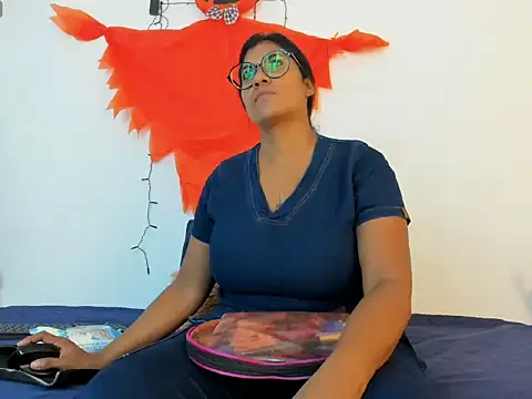  Miaa khalifa  online show from October 2025 12:17:01 PM