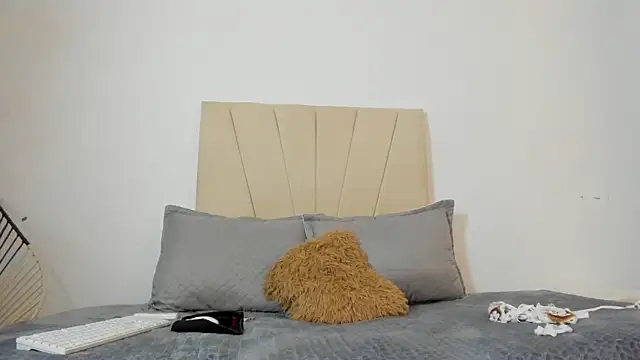  Miaa khalifa  online show from November 2025 12:42:02 PM