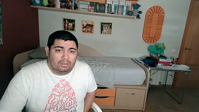 Snapshot of Martigato3 chatting on June 2026 01:16:02 PM Martigato3 online show from June 2026 01:16:02 PM
