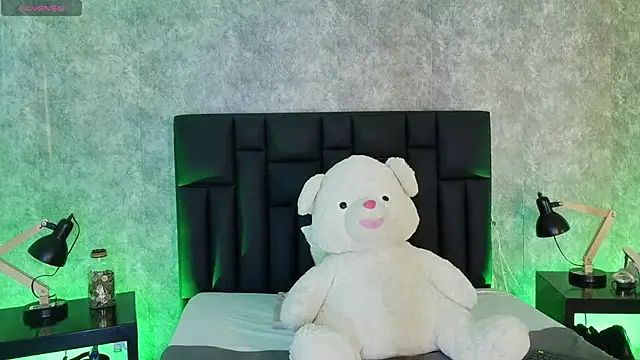 crystaldarliing online show from May 2026 04:13:01 PM
