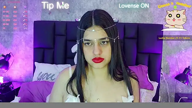 crystaldarliing online show from May 2026 06:30:01 PM