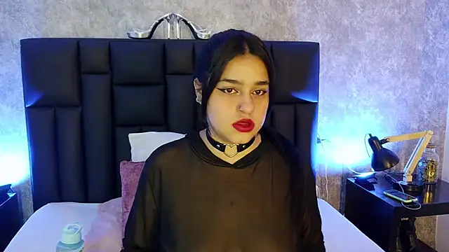 crystaldarliing online show from May 2026 04:48:02 PM