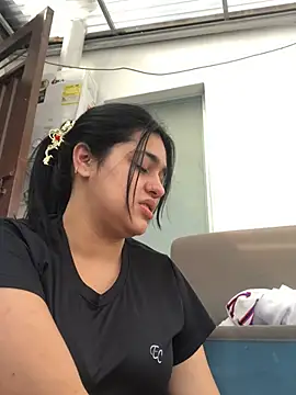crystaldarliing online show from May 2026 02:34:02 PM