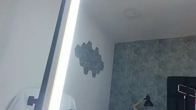 crystaldarliing online show from April 2026 04:22:01 PM