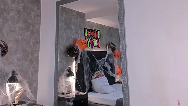 crystaldarliing online show from October 2025 03:22:02 PM