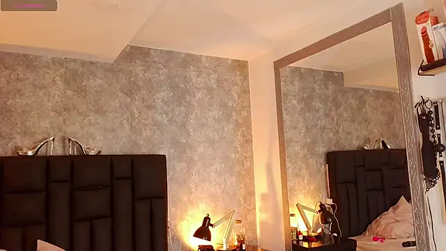 crystaldarliing online show from April 2026 02:40:02 PM