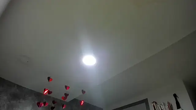 crystaldarliing online show from February 2026 02:57:02 PM