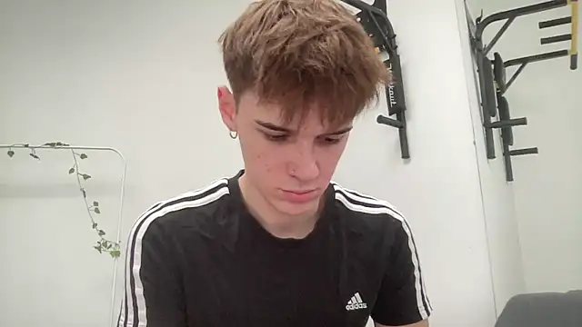 Milk Guy online show from November 2025 12:32:01 PM