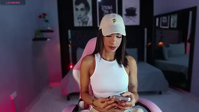 kitty collins  online show from January 2026 11:46:01 AM