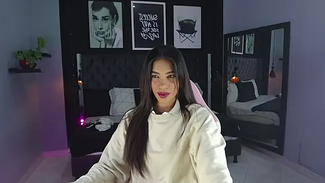 kitty collins  online show from October 2025 11:55:02 AM