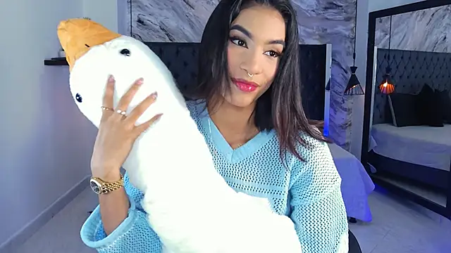 Snapshot of kitty_collins_ chatting on May 2026 12:03:02 PM kitty collins online show from May 2026 12:03:02 PM