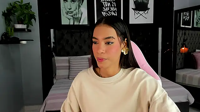 kitty collins  online show from September 2025 10:11:01 AM