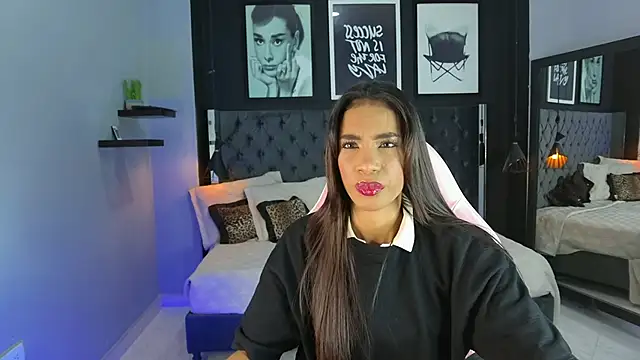 Snapshot of kitty_collins_ chatting on November 2025 11:36:02 AM kitty collins online show from November 2025 11:36:02 AM