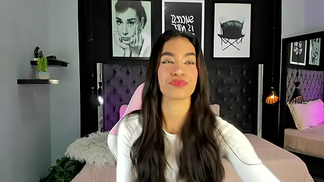 kitty collins  online show from September 2025 11:21:02 AM