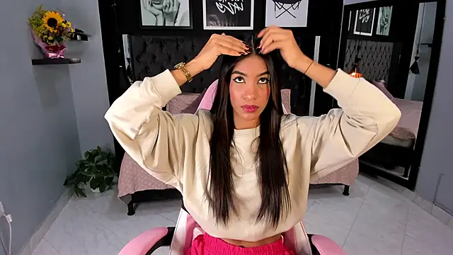 kitty collins  online show from September 2025 10:54:01 AM