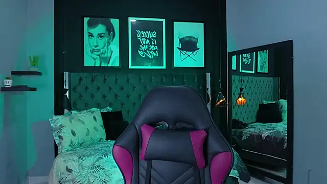 kitty collins  online show from February 2026 11:56:02 AM