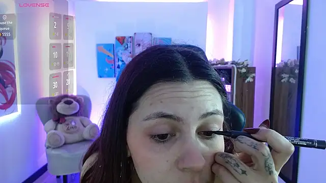 Snapshot of AlanaGarcia19 chatting on December 2025 11:42:02 AM AlanaGarcia19 online show from December 2025 11:42:02 AM