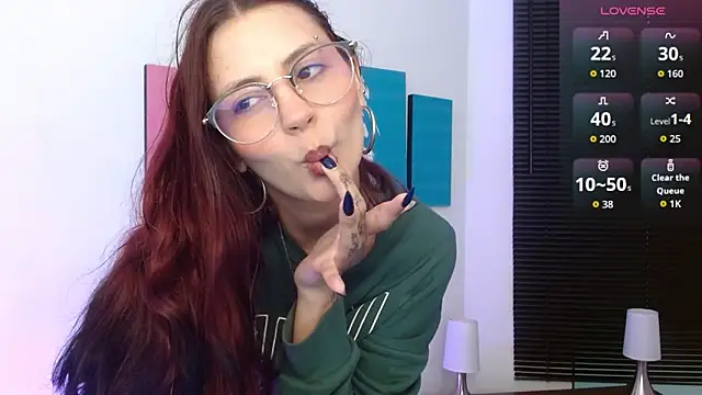 Snapshot of AlanaGarcia19 chatting on October 2025 11:55:01 AM AlanaGarcia19 online show from October 2025 11:55:01 AM