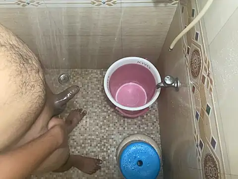 saumon3022 online show from April 2026 07:40:02 PM