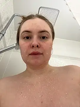 DeniMilkyyyyy online show from February 2026 07:55:02 PM