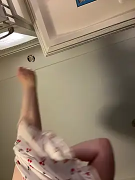 DeniMilkyyyyy online show from March 2026 05:15:01 PM