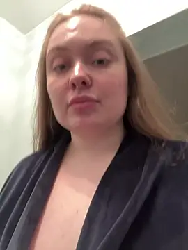 DeniMilkyyyyy online show from April 2026 10:27:01 PM