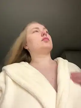 DeniMilkyyyyy online show from February 2026 11:15:02 PM