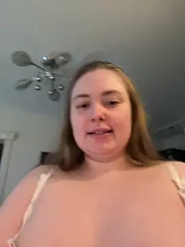 DeniMilkyyyyy online show from April 2026 12:29:01 PM