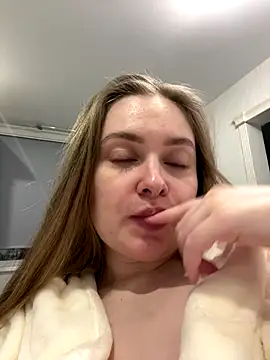 DeniMilkyyyyy online show from November 2025 05:27:01 PM