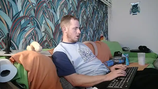 Snapshot of gaydavid chatting on September 2025 12:04:01 AM gaydavid online show from September 2025 12:04:01 AM