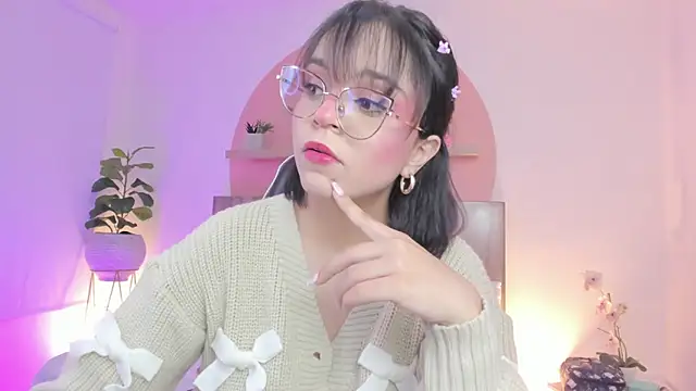 Clara Luu online show from April 2026 02:59:01 AM