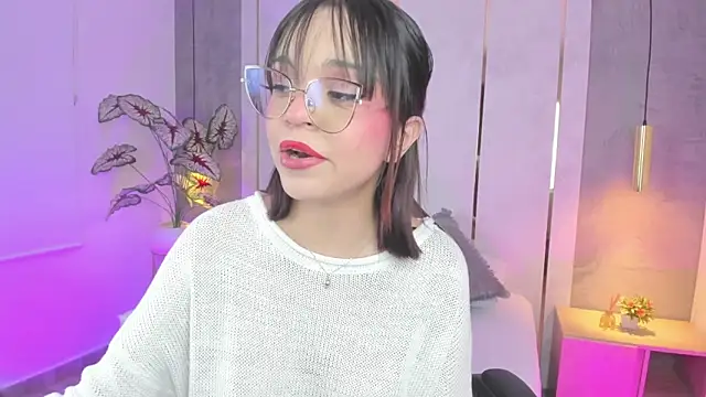 Clara Luu online show from May 2026 03:37:02 AM