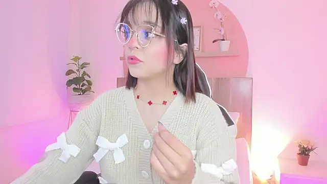 Clara Luu online show from May 2026 02:44:02 AM