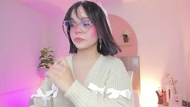 Clara Luu online show from March 2026 03:04:01 AM