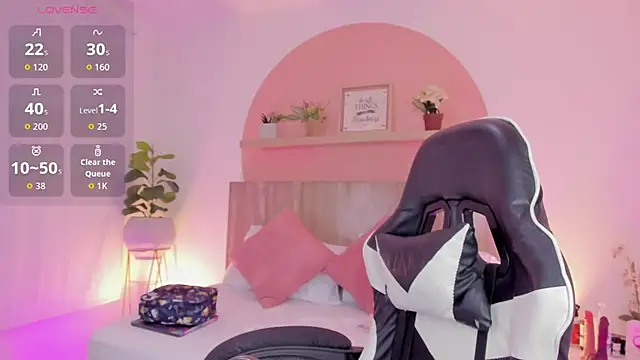 Clara Luu online show from March 2026 02:49:02 AM