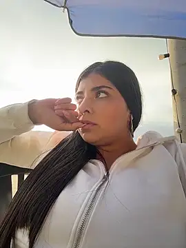 Snapshot of Isaa-Sweet chatting on April 2026 10:21:02 PM Isaa-Sweet online show from April 2026 10:21:02 PM