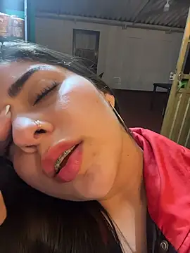 Snapshot of Isaa-Sweet chatting on November 2025 09:08:01 AM Isaa-Sweet online show from November 2025 09:08:01 AM