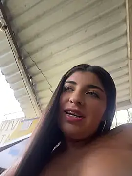 Snapshot of Isaa-Sweet chatting on April 2026 04:19:01 PM Isaa-Sweet online show from April 2026 04:19:01 PM