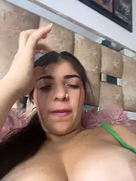 Snapshot of Isaa-Sweet chatting on November 2025 10:27:02 AM Isaa-Sweet online show from November 2025 10:27:02 AM