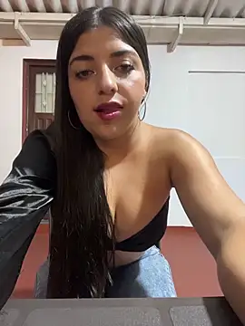 Snapshot of Isaa-Sweet chatting on December 2025 01:41:02 AM Isaa-Sweet online show from December 2025 01:41:02 AM