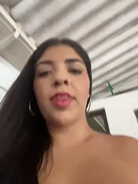 Snapshot of Isaa-Sweet chatting on February 2026 05:57:01 PM Isaa-Sweet online show from February 2026 05:57:01 PM