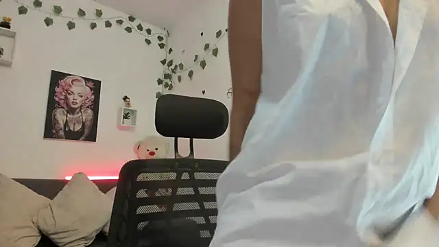 anastasia tuya online show from February 2026 01:17:02 AM