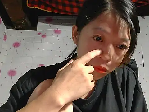 Mina ti online show from October 2025 01:35:02 PM