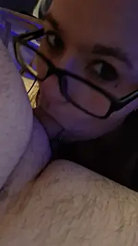 queenpeaches121 online show from April 2026 11:23:02 PM