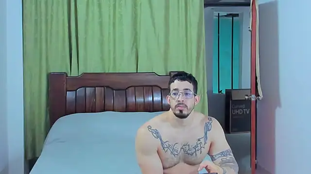 Hunter Hoott online show from January 2026 11:52:01 PM