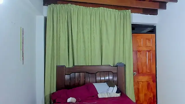 Hunter Hoott online show from March 2026 02:06:02 AM