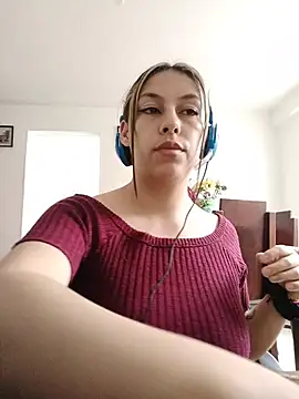 Snapshot of AlanaDesire chatting on September 2025 05:42:02 PM AlanaDesire online show from September 2025 05:42:02 PM