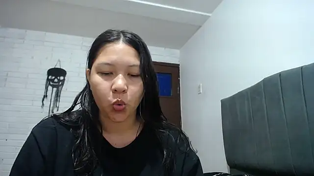 Naia Stant online show from October 2025 10:21:02 PM