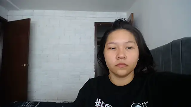 Naia Stant online show from September 2025 06:19:01 PM